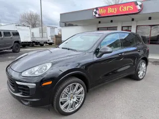 2017 Porsche Cayenne
Platinum Edition