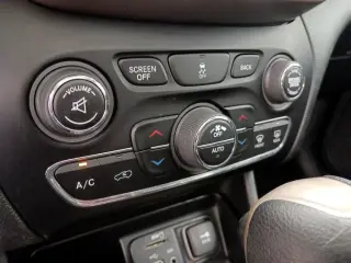 Jeep Cherokee 2014 4x4 Altitude 4dr SUV