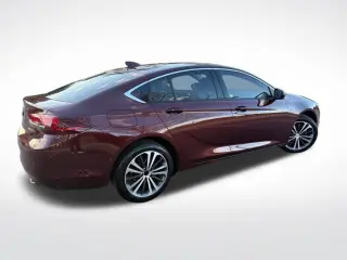 2019 Buick Regal Sportback
Essence