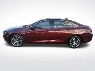 2019 Buick Regal Sportback
Essence