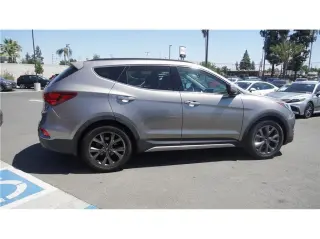 2017 Hyundai Santa Fe Sport 2.0T Ultimate