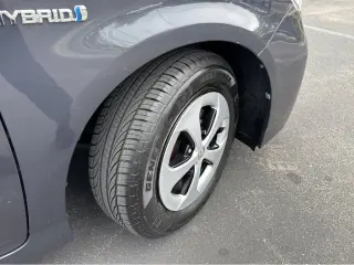 2013 Toyota Prius Four