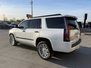 2016 Cadillac Escalade
Platinum