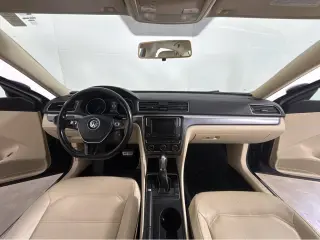 2018 Volkswagen Passat R-Line