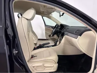 2018 Volkswagen Passat R-Line