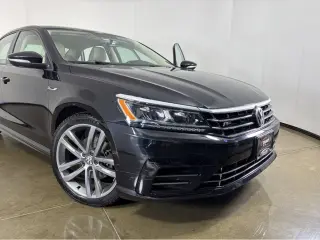 2018 Volkswagen Passat R-Line