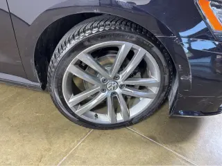 2018 Volkswagen Passat R-Line