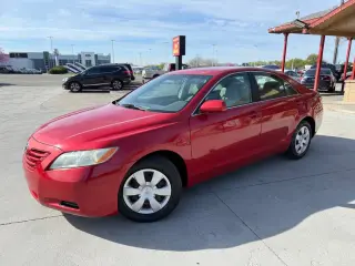 2007 Toyota Camry
LE