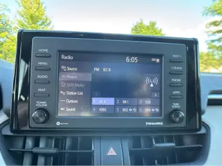 Gold Certified2022 Toyota RAV4 Hybrid XLE