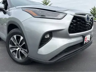 Silver Certified2022 Toyota Highlander Hybrid XLE