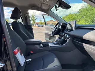 Gold Certified2025 Toyota RAV4 Hybrid LE