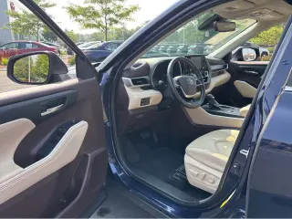 Silver Certified2022 Toyota Highlander Hybrid XLE