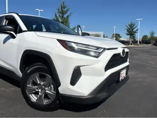 Gold Certified2025 Toyota RAV4 Hybrid LE
