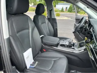 2023 Audi Q7 Premium Plus
