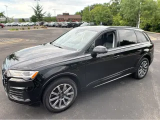2023 Audi Q7 Premium Plus