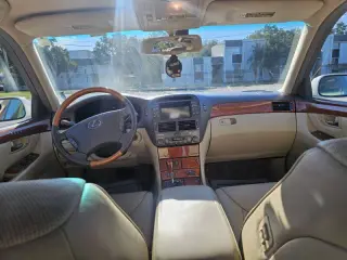 2005 Lexus LS 430