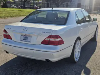 2005 Lexus LS 430