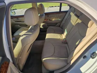 2005 Lexus LS 430