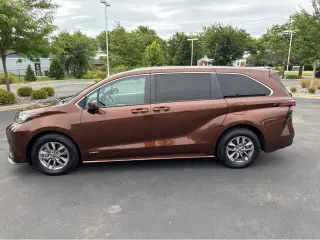 Gold Certified2021 Toyota Sienna LE