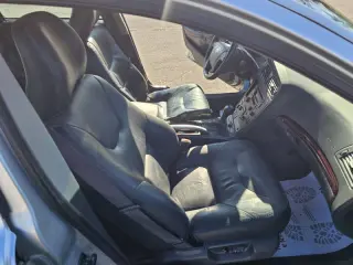 2004 Volvo XC70