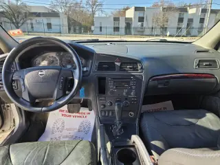 2004 Volvo XC70
