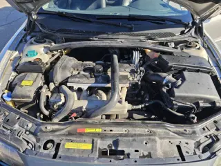 2004 Volvo XC70