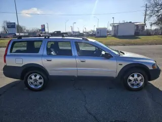 2004 Volvo XC70