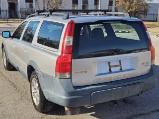2004 Volvo XC70