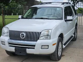 2006 Mercury Mountaineer Luxury