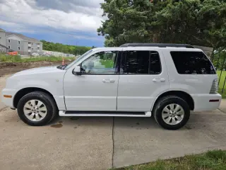 2006 Mercury Mountaineer Luxury