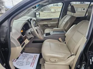 2011 Nissan Armada Platinum