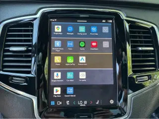 2023 Volvo XC90 Recharge Plug-In Hybrid Plus Dark Theme