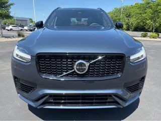 2023 Volvo XC90 Recharge Plug-In Hybrid Plus Dark Theme