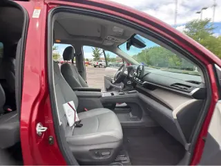 Gold Certified2024 Toyota Sienna XLE