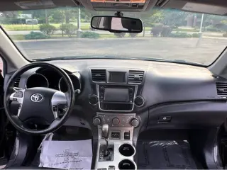 2013 Toyota Highlander SE