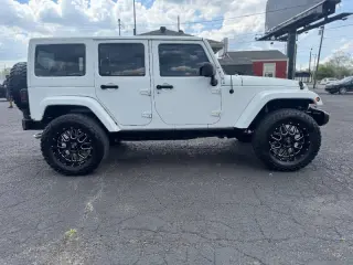 2013 Jeep Wrangler Unlimited Sahara