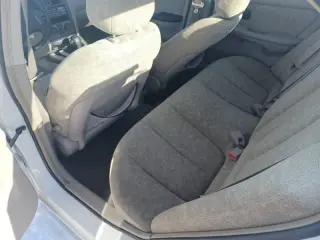 2002 Hyundai Elantra GLS