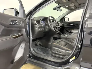 2022 GMC Acadia AT4