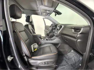 2022 GMC Acadia AT4