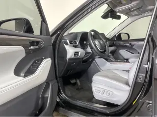 2024 Toyota Highlander Platinum