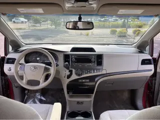 2013 Toyota Sienna LE