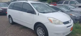 2005 Toyota Sienna LE 7 Passenger