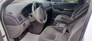 2005 Toyota Sienna LE 7 Passenger