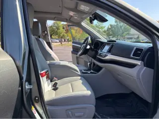 Silver Certified2019 Toyota Highlander XLE