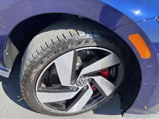 2023 Volkswagen Golf GTI SE