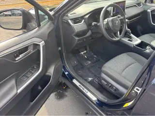 Gold Certified2024 Toyota RAV4 XLE