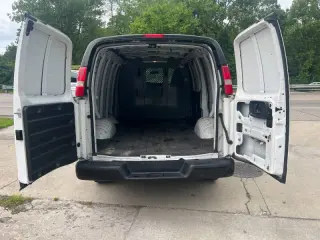 2017 Chevrolet Express 2500