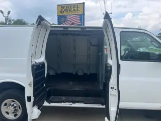 2017 Chevrolet Express 2500