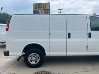 2017 Chevrolet Express 2500