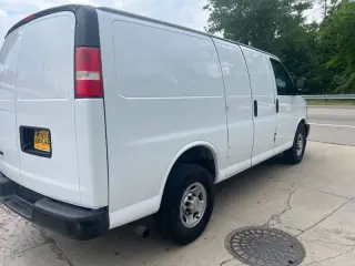 2017 Chevrolet Express 2500